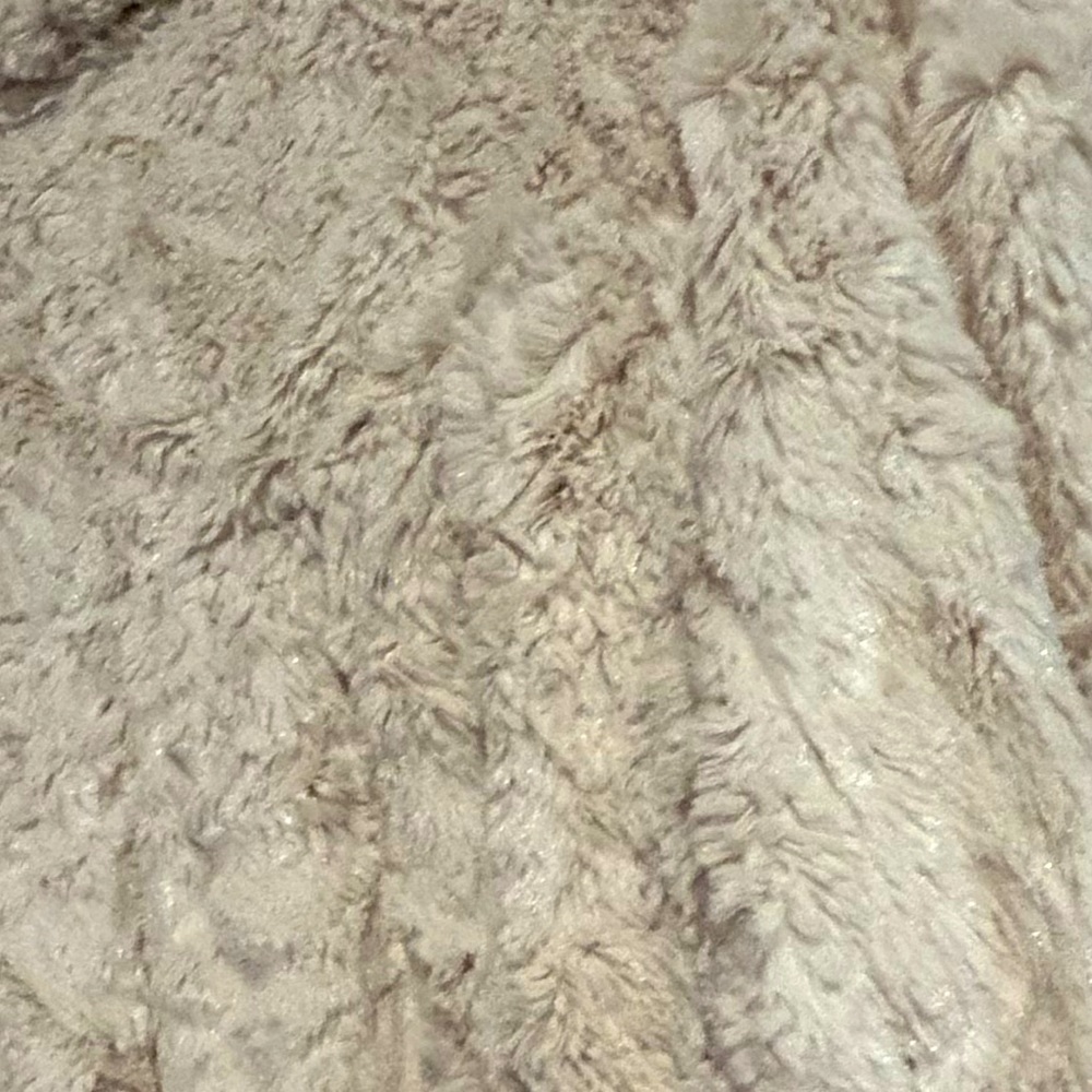 CAbi The Alpine Faux Fur Shrug Size Medium - Picture 6 of 8